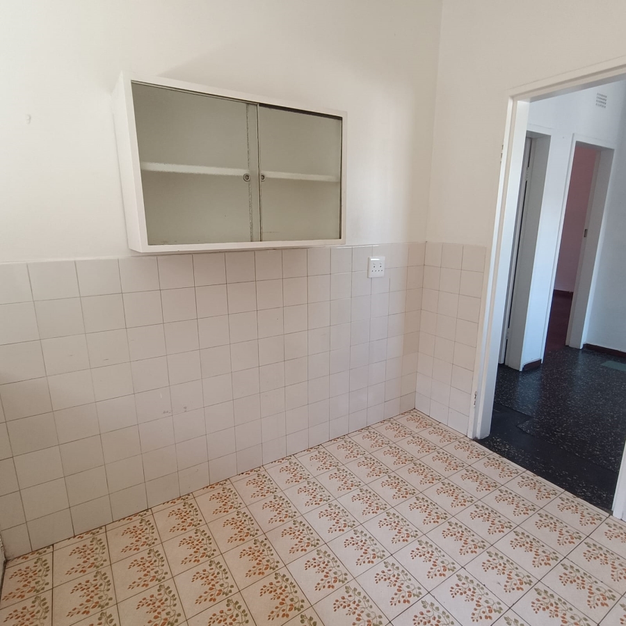 To Let 1 Bedroom Property for Rent in Emmarentia Gauteng