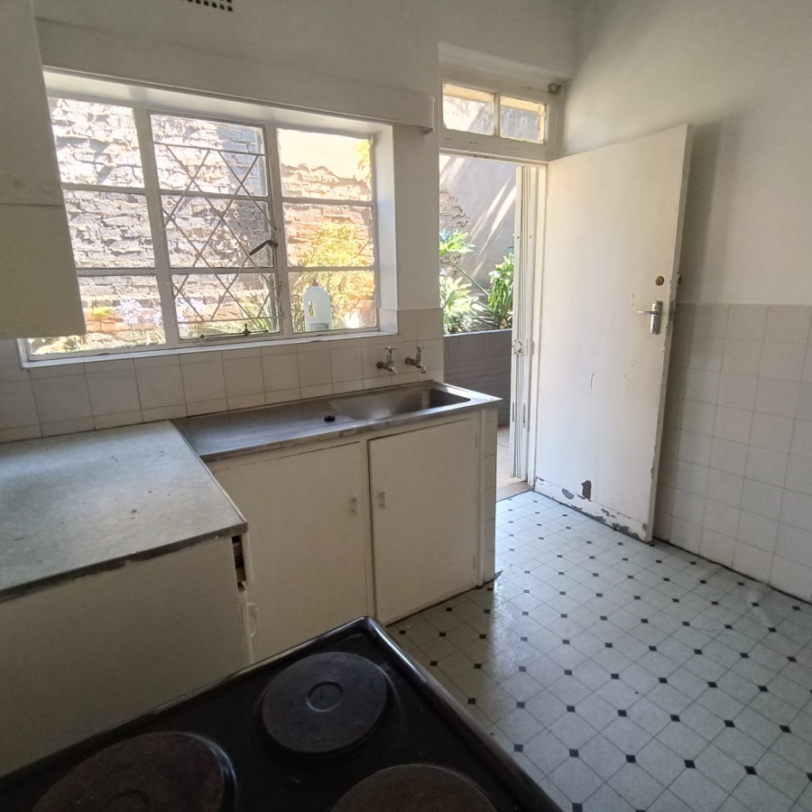 To Let 1 Bedroom Property for Rent in Emmarentia Gauteng