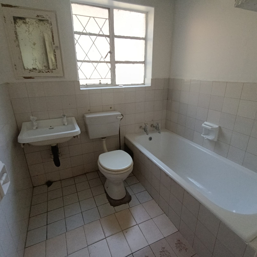 To Let 1 Bedroom Property for Rent in Emmarentia Gauteng