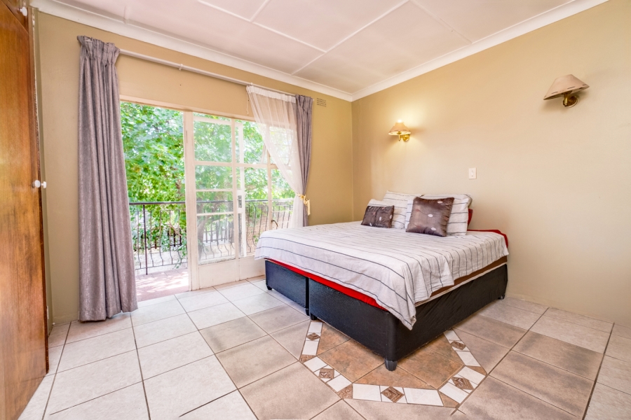 2 Bedroom Property for Sale in Fontainebleau Gauteng