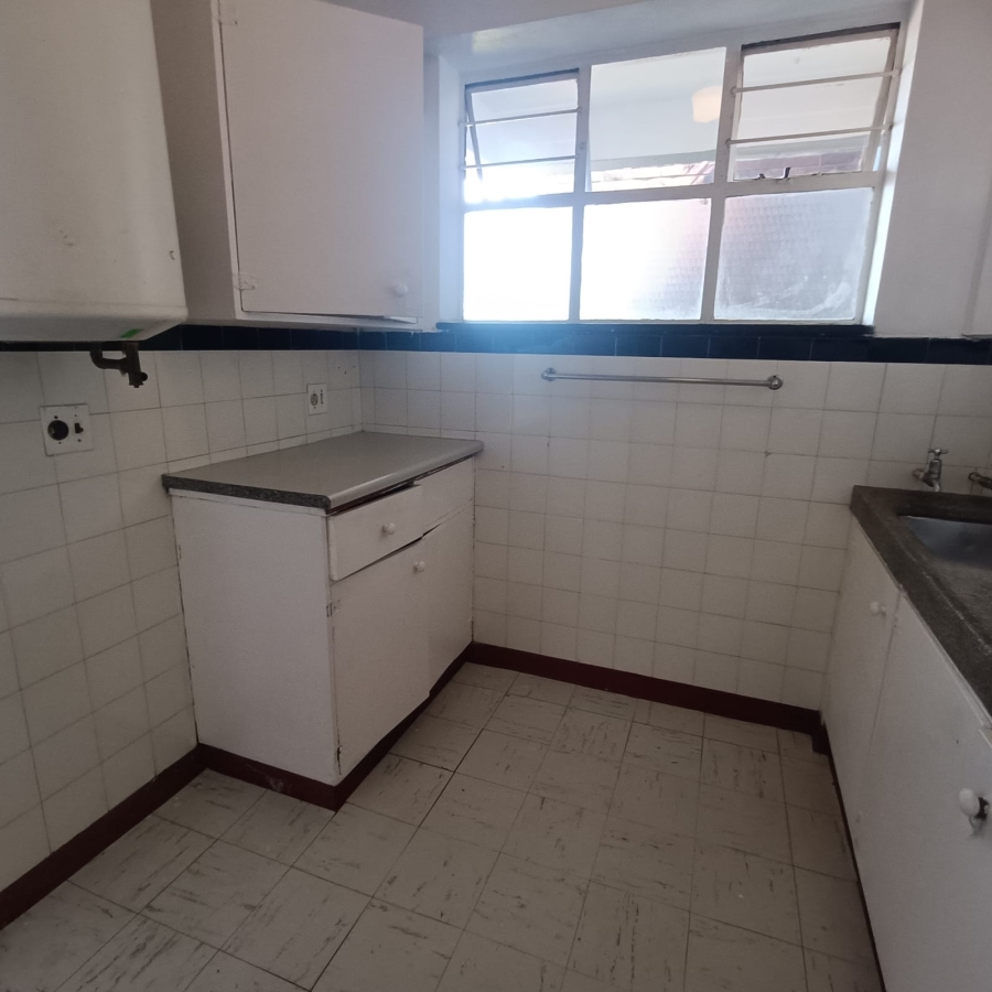 To Let 1 Bedroom Property for Rent in Emmarentia Gauteng