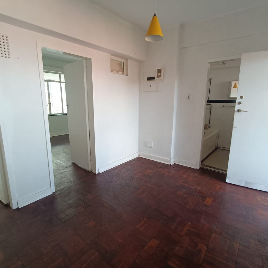 To Let 1 Bedroom Property for Rent in Emmarentia Gauteng