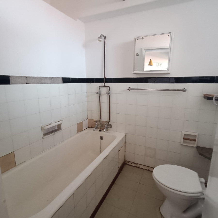 To Let 1 Bedroom Property for Rent in Emmarentia Gauteng