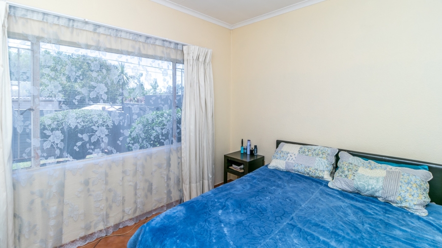 2 Bedroom Property for Sale in Weltevreden Park Gauteng