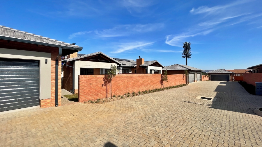 3 Bedroom Property for Sale in Six Fountains Residential Estate Gauteng