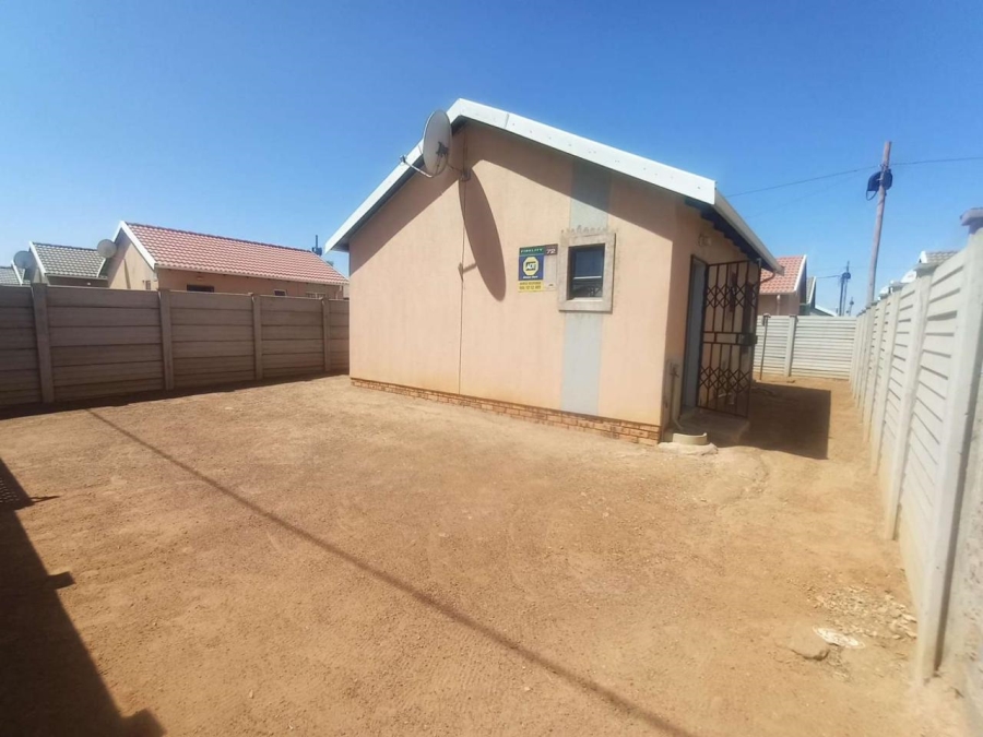 To Let 2 Bedroom Property for Rent in Savanna City Gauteng