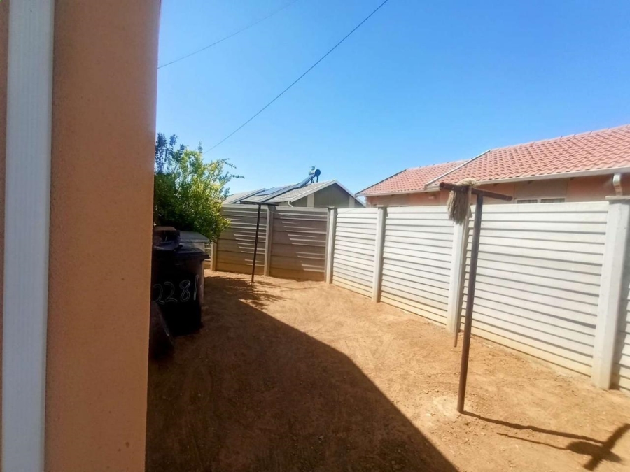 To Let 2 Bedroom Property for Rent in Savanna City Gauteng