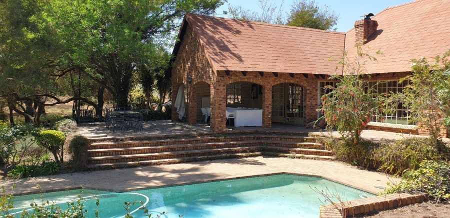 5 Bedroom Property for Sale in Chartwell Gauteng