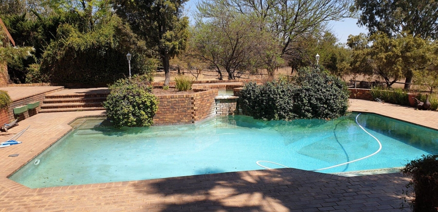 5 Bedroom Property for Sale in Chartwell Gauteng