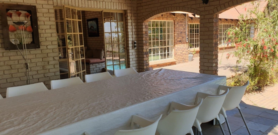 5 Bedroom Property for Sale in Chartwell Gauteng