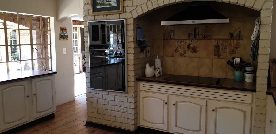 5 Bedroom Property for Sale in Chartwell Gauteng