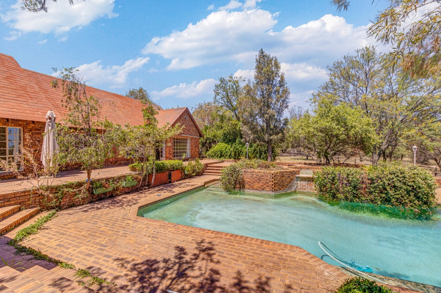 4 Bedroom Property for Sale in Chartwell Gauteng