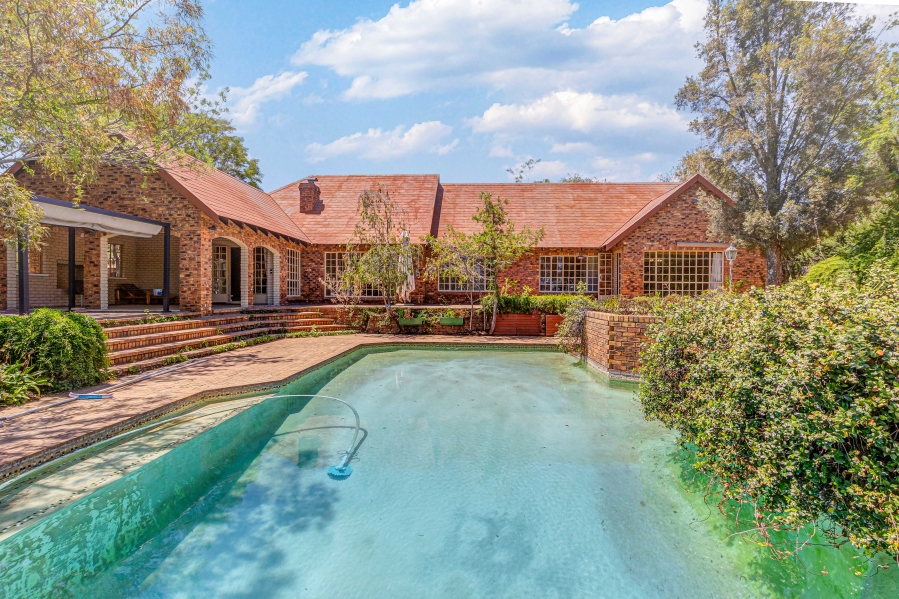 4 Bedroom Property for Sale in Chartwell Gauteng