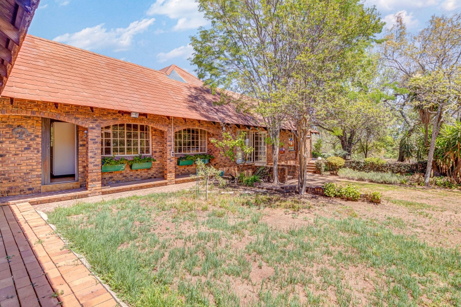 4 Bedroom Property for Sale in Chartwell Gauteng