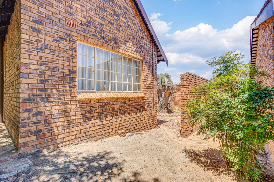 4 Bedroom Property for Sale in Chartwell Gauteng