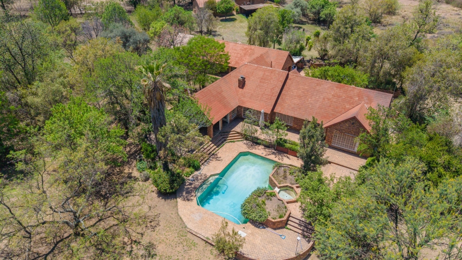 4 Bedroom Property for Sale in Chartwell Gauteng