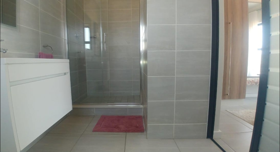 To Let 1 Bedroom Property for Rent in Waterfall Gauteng