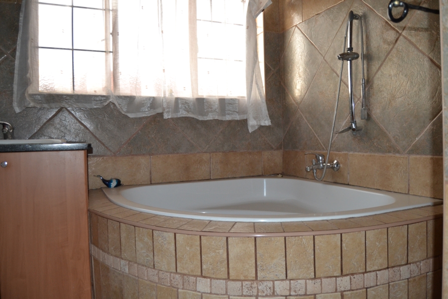 3 Bedroom Property for Sale in Ruimsig Gauteng