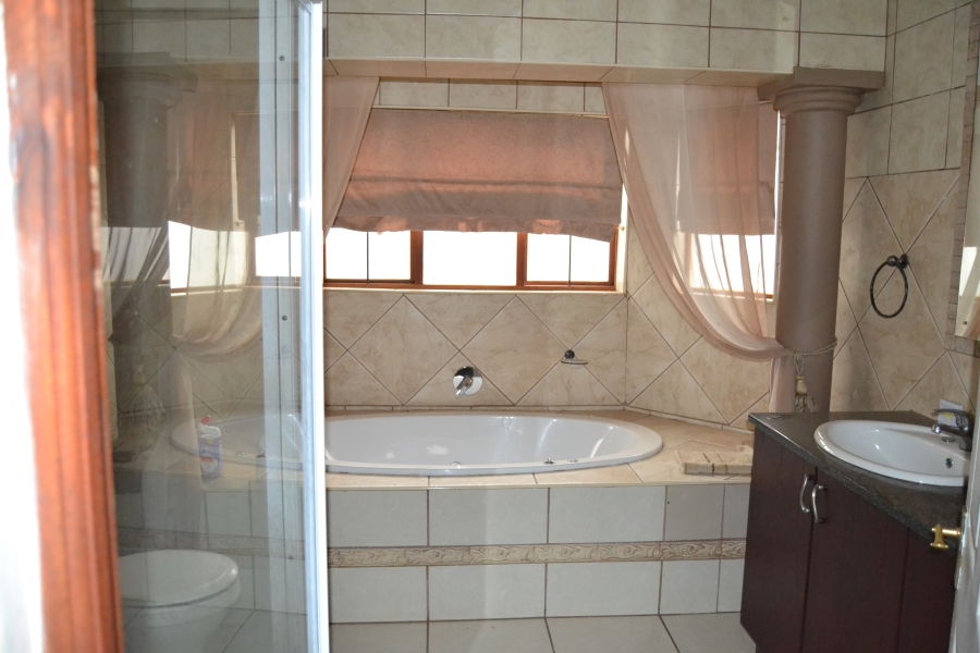 3 Bedroom Property for Sale in Ruimsig Gauteng