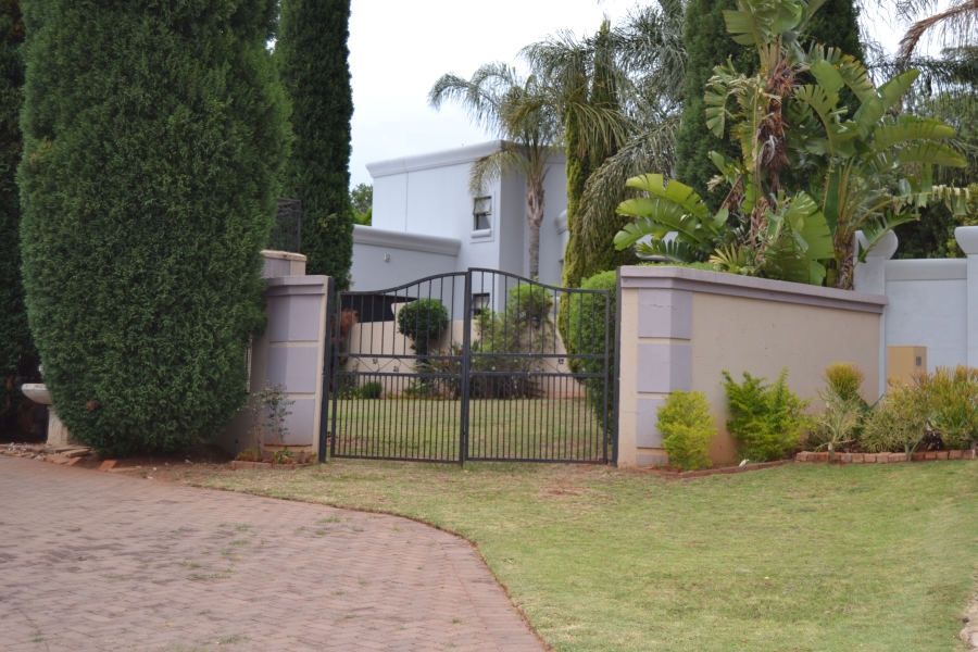 3 Bedroom Property for Sale in Ruimsig Gauteng