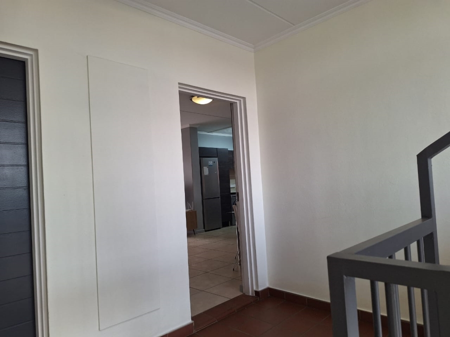 To Let 3 Bedroom Property for Rent in Greenstone Crest Gauteng