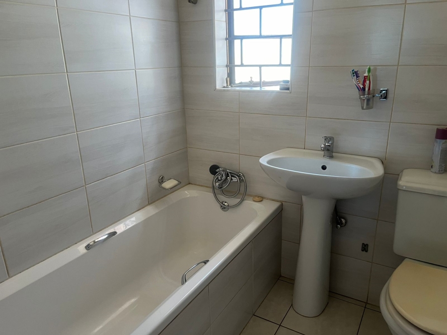 3 Bedroom Property for Sale in Rabie Ridge Gauteng