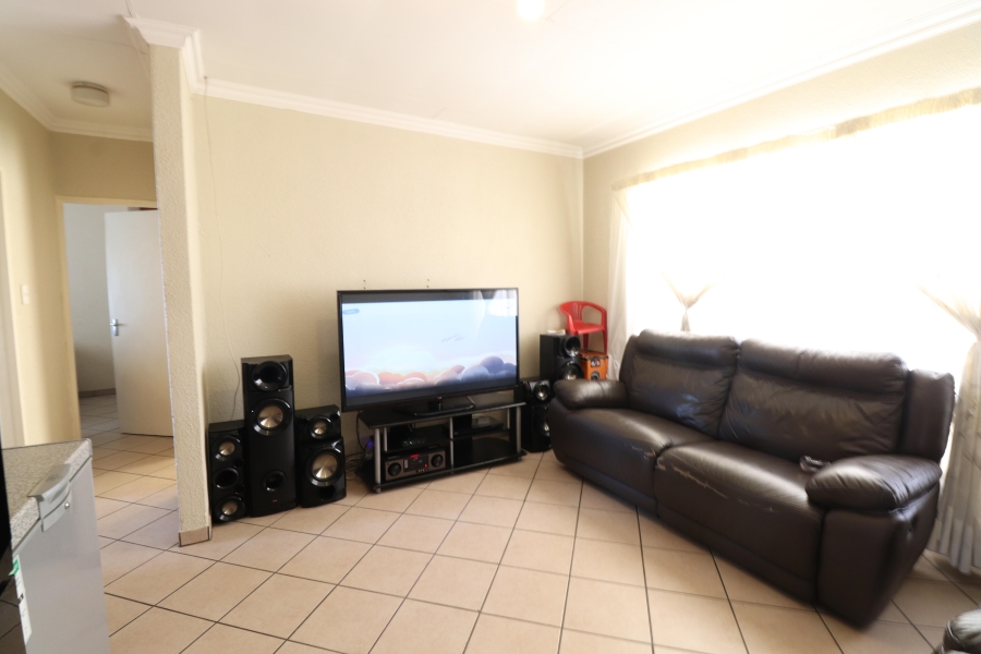 To Let 2 Bedroom Property for Rent in Allen Grove Gauteng