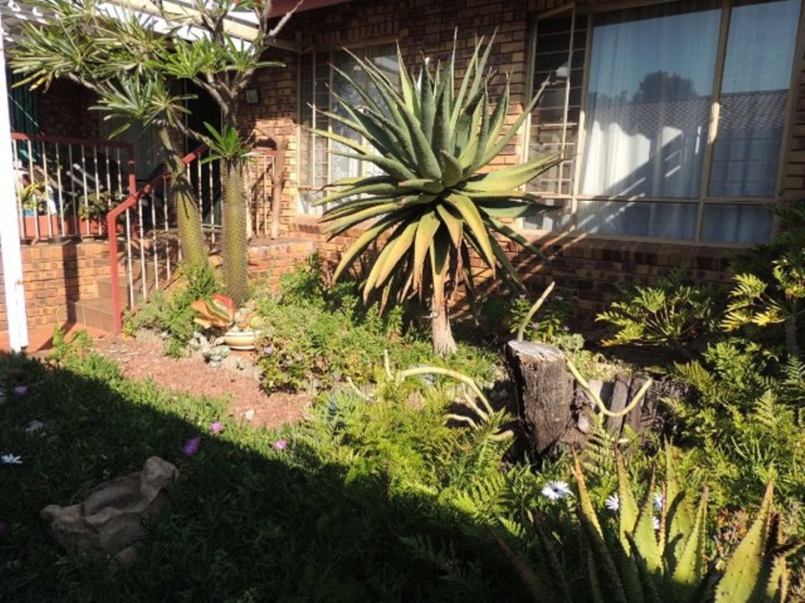 2 Bedroom Property for Sale in Amandasig Gauteng