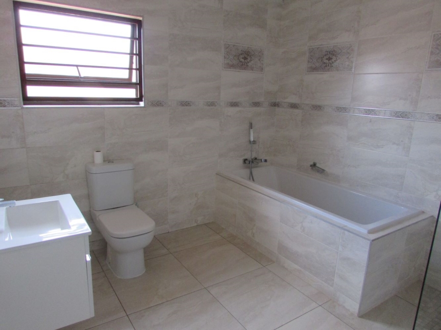 4 Bedroom Property for Sale in Westonaria Gauteng