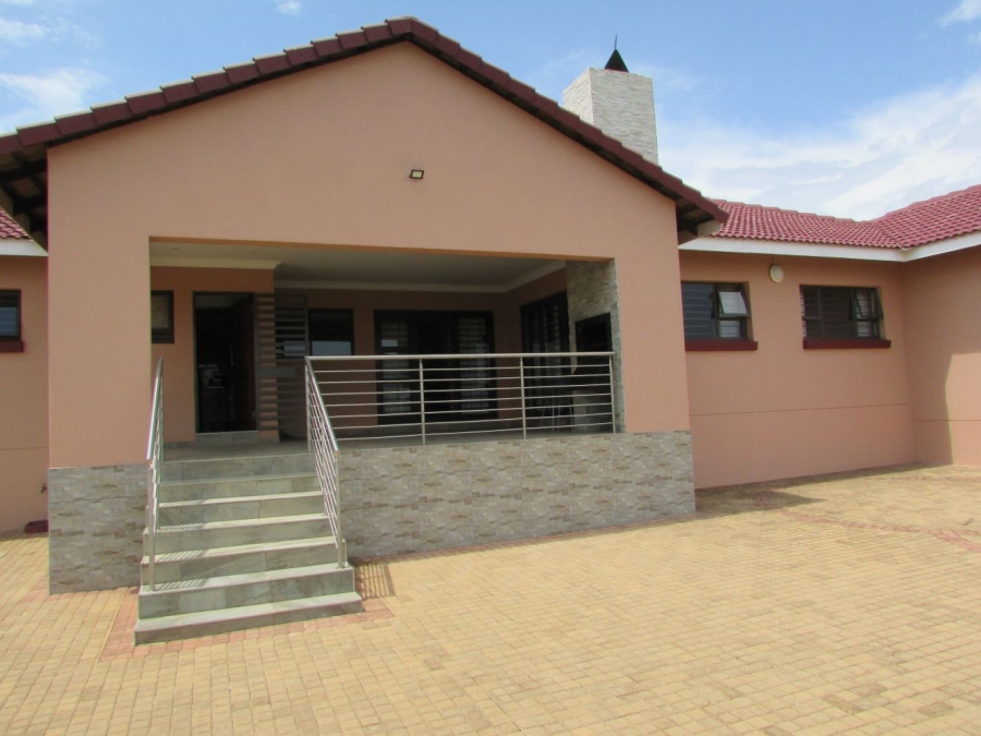 4 Bedroom Property for Sale in Westonaria Gauteng