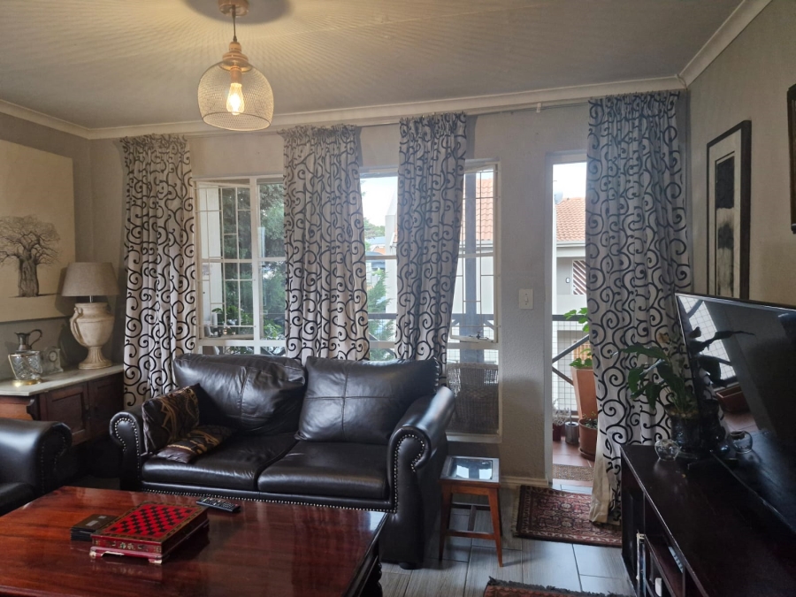 To Let 1 Bedroom Property for Rent in Melville Gauteng