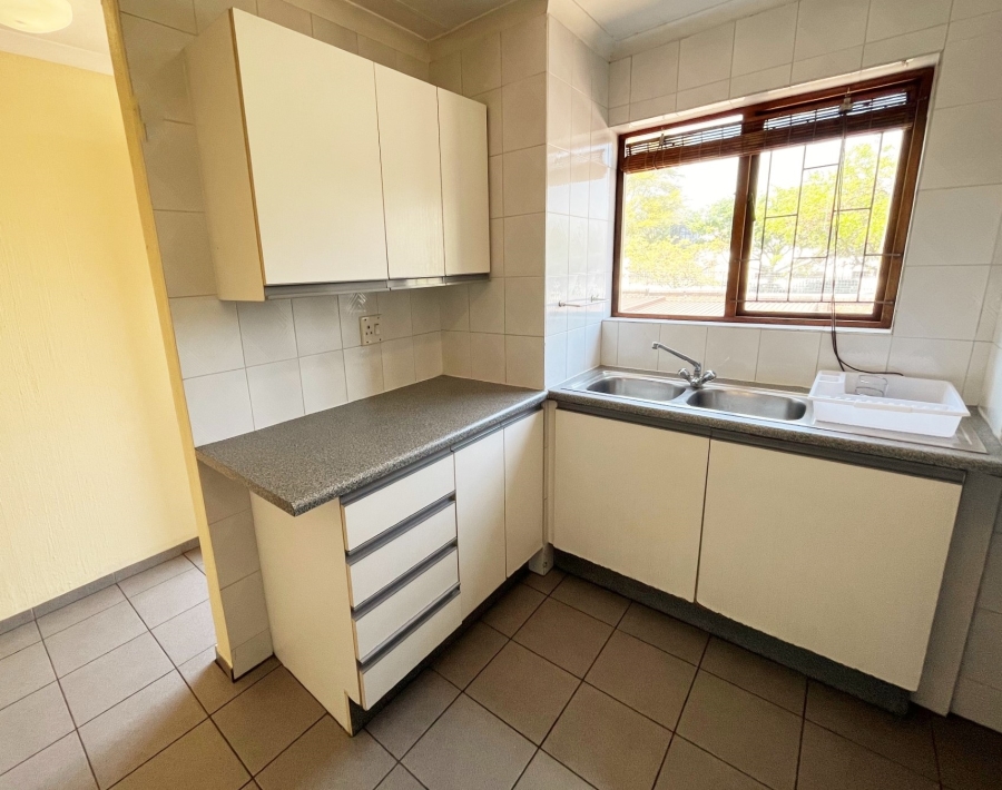 To Let 2 Bedroom Property for Rent in Sunninghill Gauteng