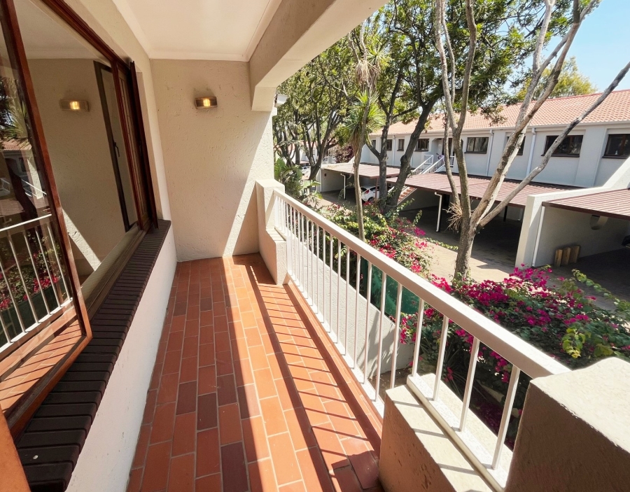 To Let 2 Bedroom Property for Rent in Sunninghill Gauteng