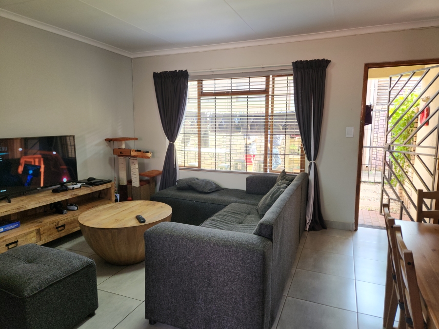 2 Bedroom Property for Sale in Meyersdal Gauteng