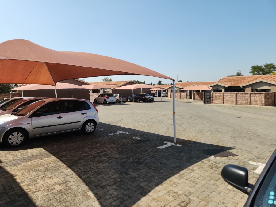 2 Bedroom Property for Sale in Meyersdal Gauteng