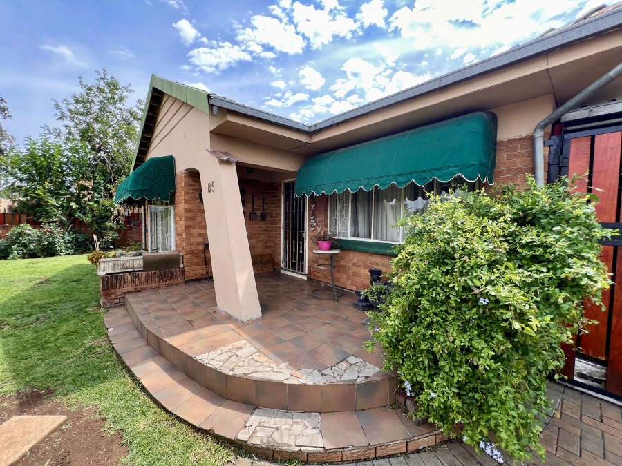 5 Bedroom Property for Sale in Florentia Gauteng