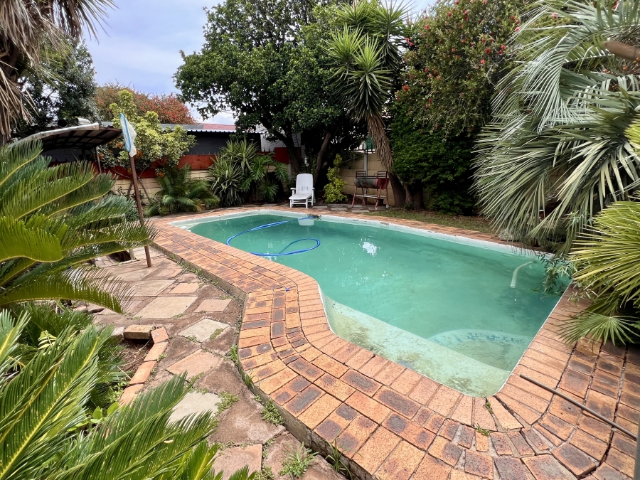 5 Bedroom Property for Sale in Florentia Gauteng