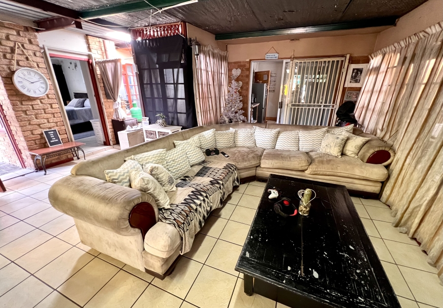 5 Bedroom Property for Sale in Florentia Gauteng