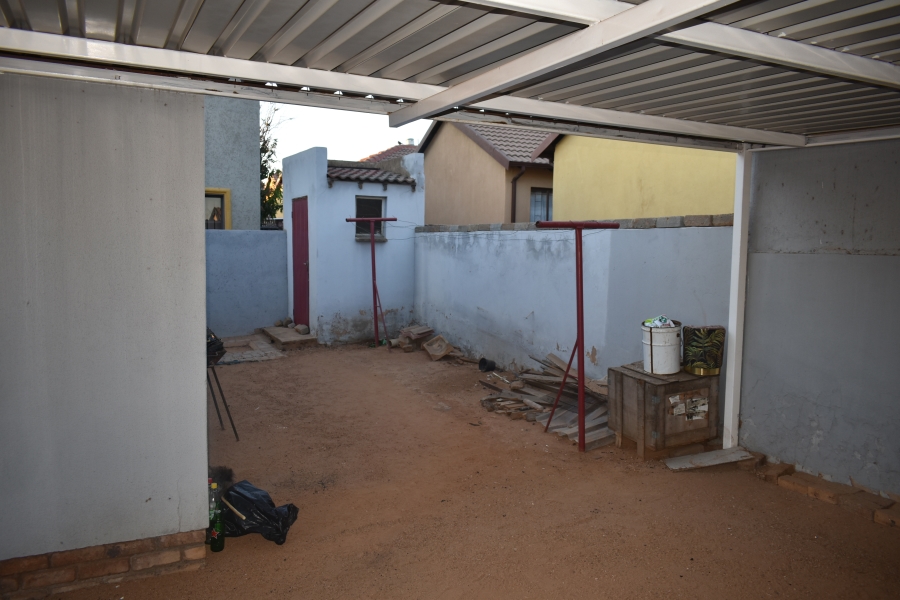 2 Bedroom Property for Sale in Soshanguve VV Gauteng