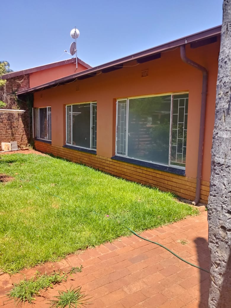 To Let 3 Bedroom Property for Rent in East Lynne Gauteng