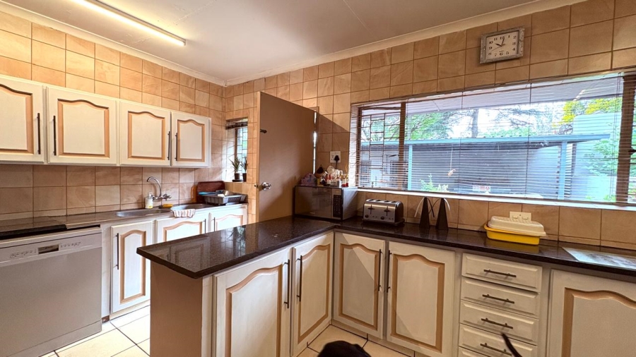 3 Bedroom Property for Sale in Selcourt Gauteng