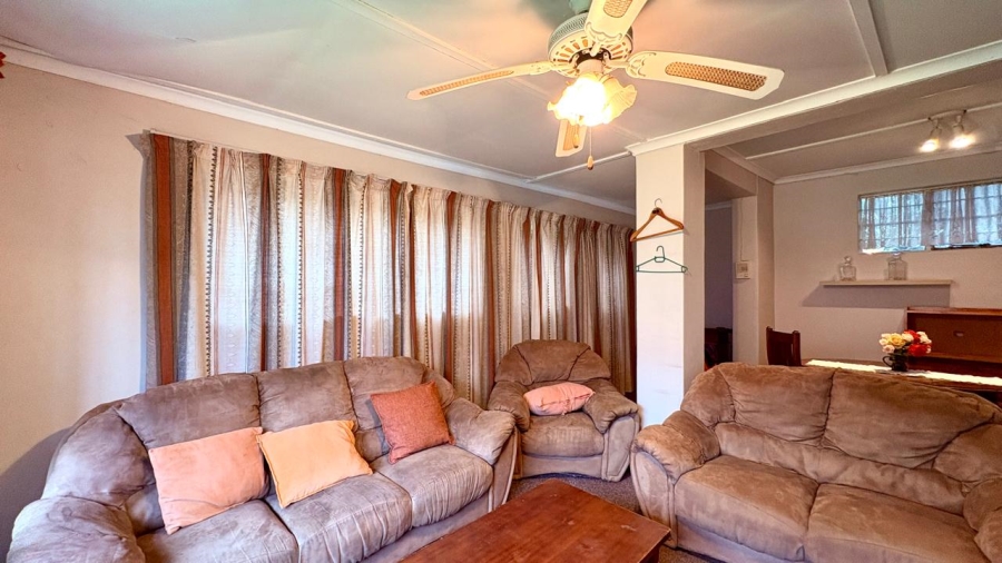 3 Bedroom Property for Sale in Selcourt Gauteng