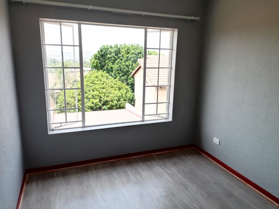 To Let 1 Bedroom Property for Rent in La Montagne Gauteng