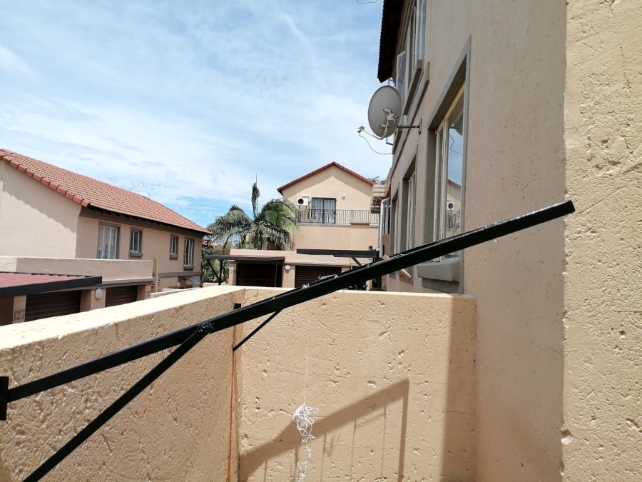 To Let 1 Bedroom Property for Rent in La Montagne Gauteng