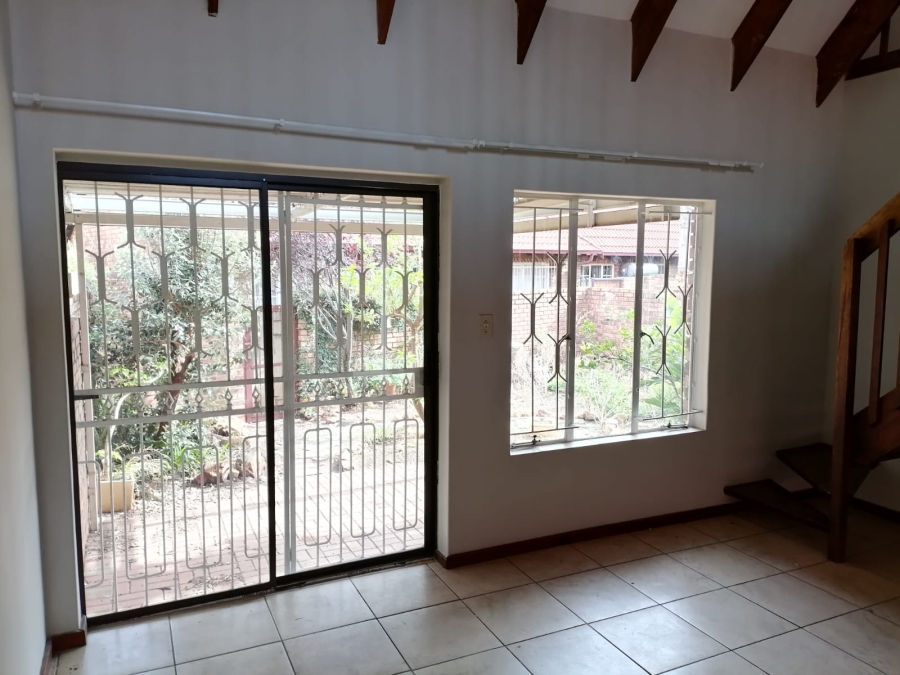 To Let 2 Bedroom Property for Rent in Weavind Park Gauteng