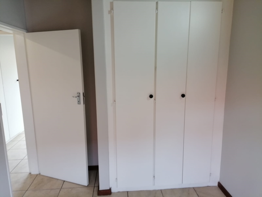 To Let 2 Bedroom Property for Rent in Weavind Park Gauteng