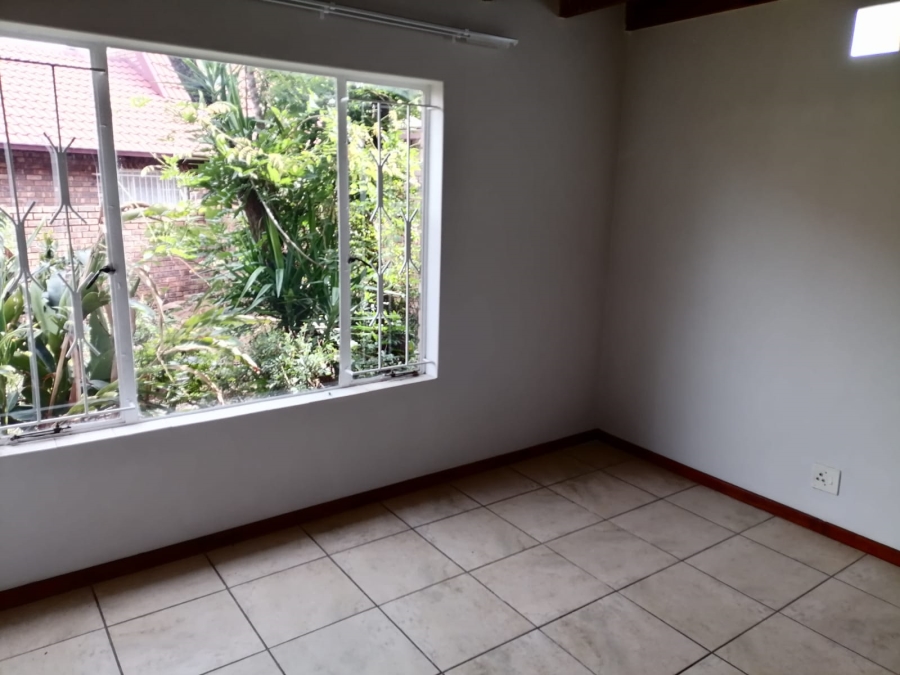 To Let 2 Bedroom Property for Rent in Weavind Park Gauteng