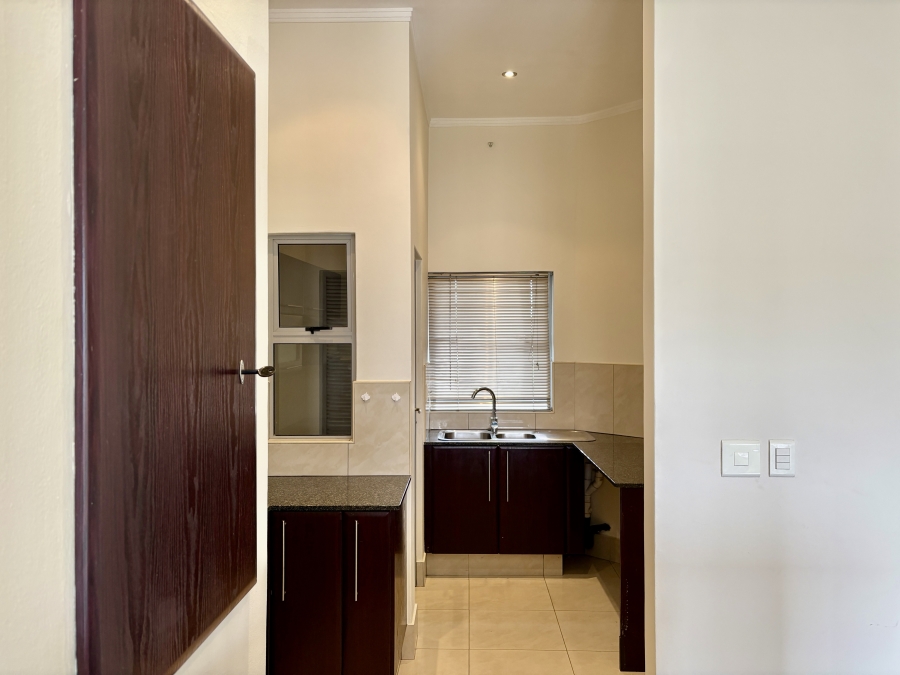 3 Bedroom Property for Sale in Sandhurst Gauteng