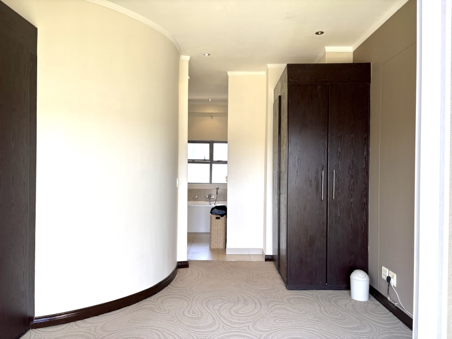 3 Bedroom Property for Sale in Sandhurst Gauteng