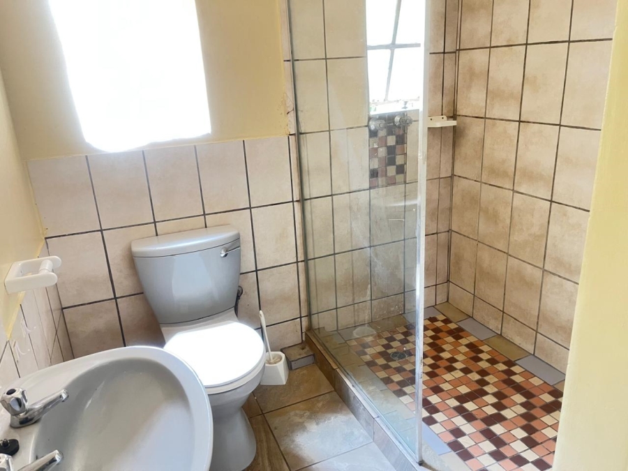 To Let 1 Bedroom Property for Rent in Petervale Gauteng